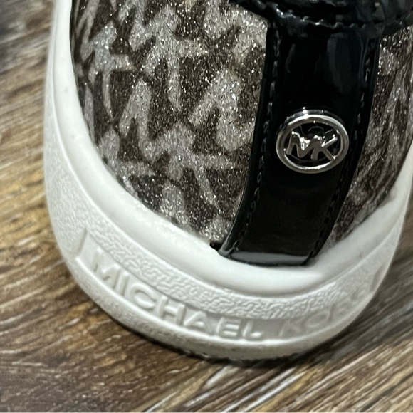 Michael Kors Kids Shoes Girls Size  2 Casual Slip On Sneaker - Picture 9 of 12
